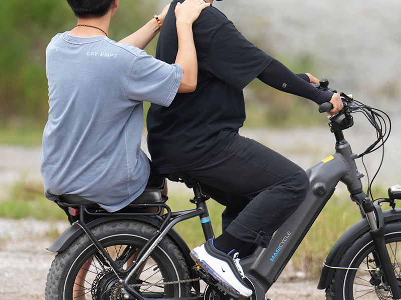 Enjoy Ride With Your Friends
